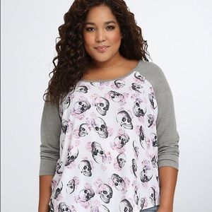 Skull and roses raglan tee